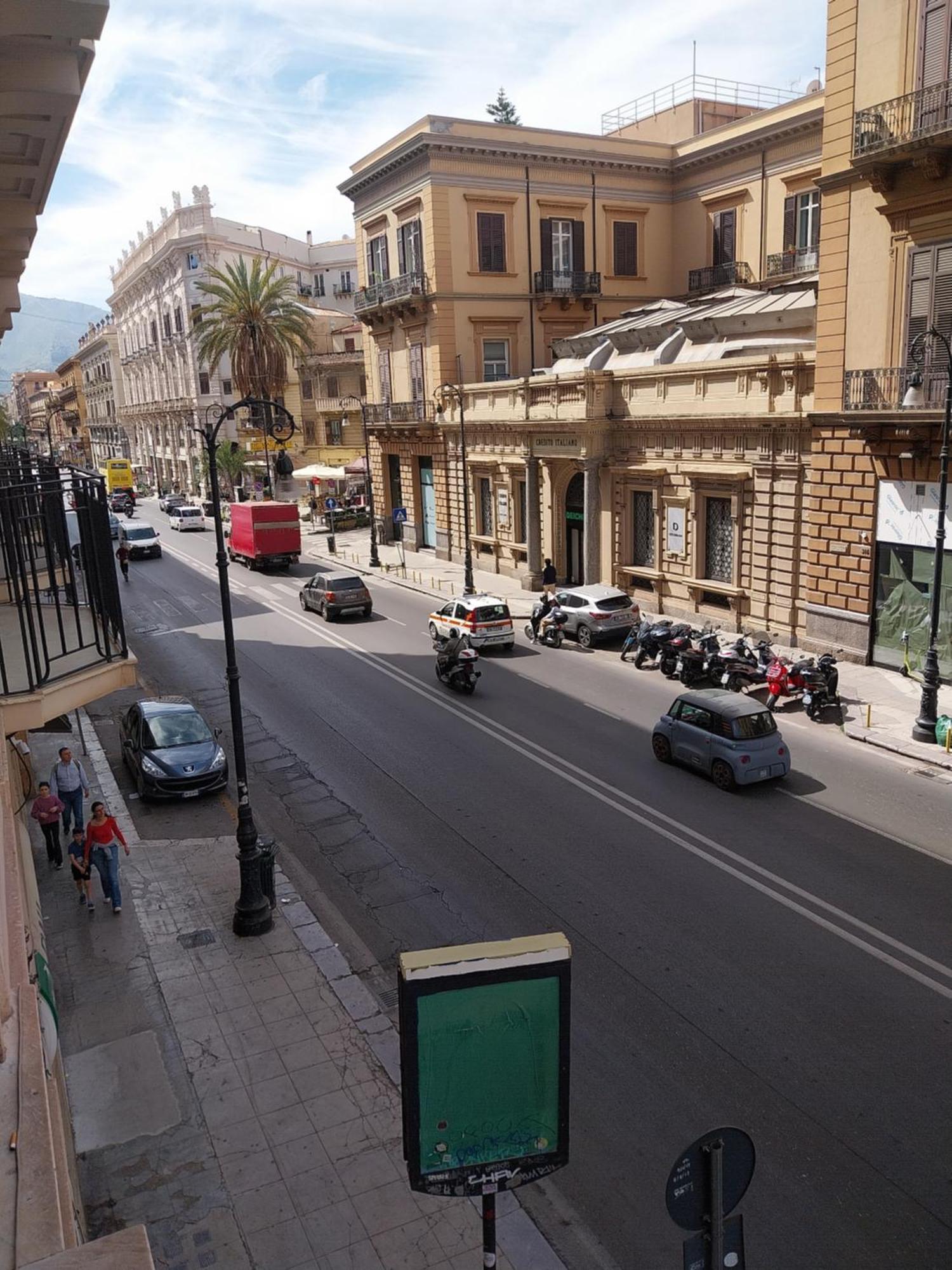315 Via Roma Rooms Centro Palermo Bagian luar foto
