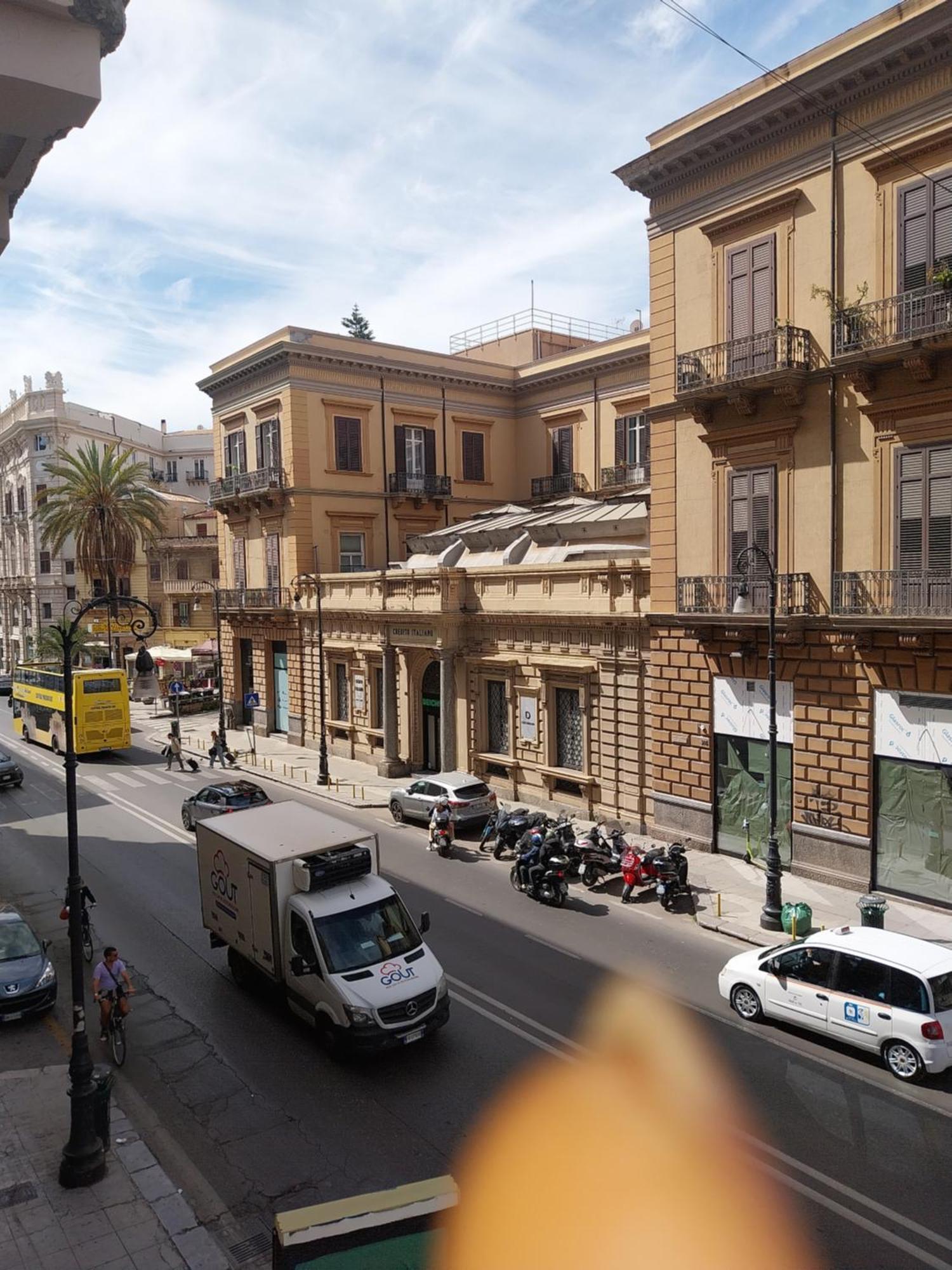 315 Via Roma Rooms Centro Palermo Bagian luar foto